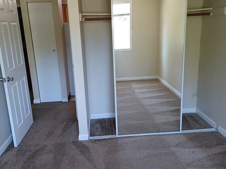 4725 SW 139th Ave #1 — Photo 5