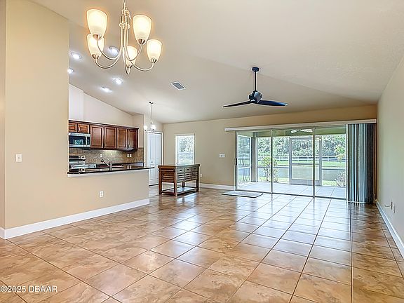 5th image of 1821 Creekwater Blvd
