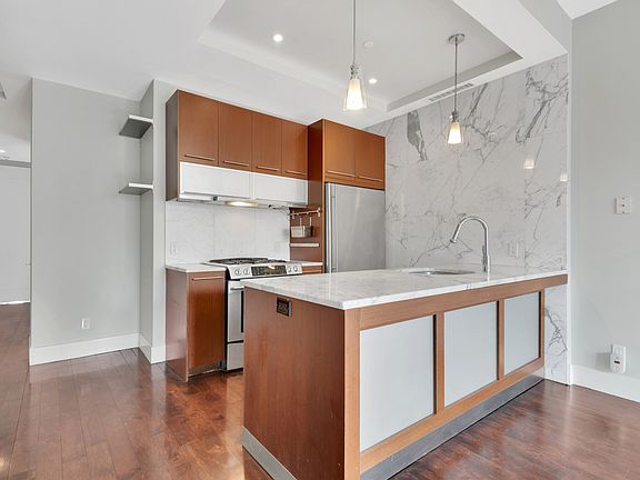 4th image of 200 16th St APT 3C