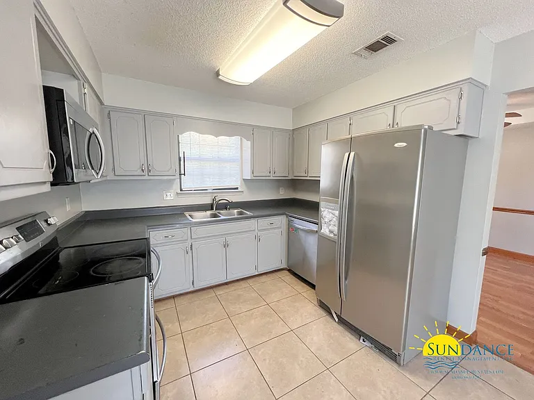 253 Grand Prix Dr — Photo 6
