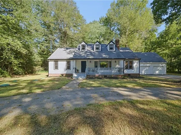 2400 Amie Dr, Chesapeake, VA 23322