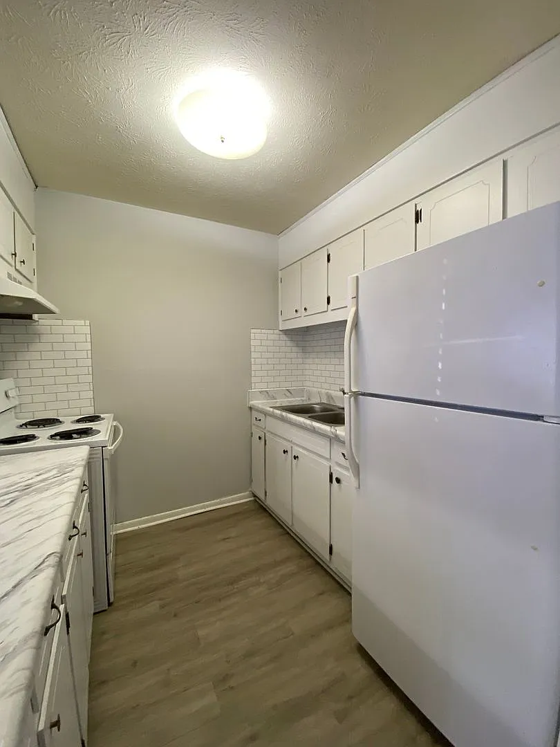 Gas Lite Apartments — Photo 4