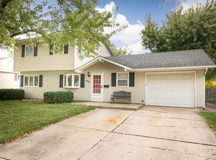 626 Oriole Dr, Streamwood, IL 60107