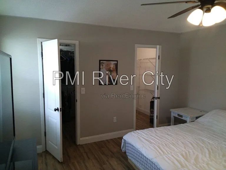 2320 Locustwood Ct — Photo 32