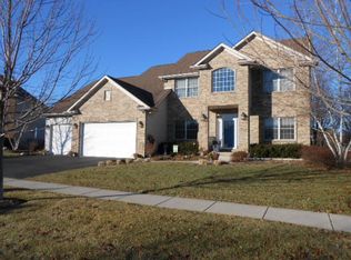 337 Eli Barnes Ct, Sycamore, IL 60178