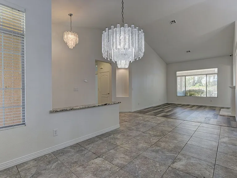 8437 Willowleaf Ct — Photo 9