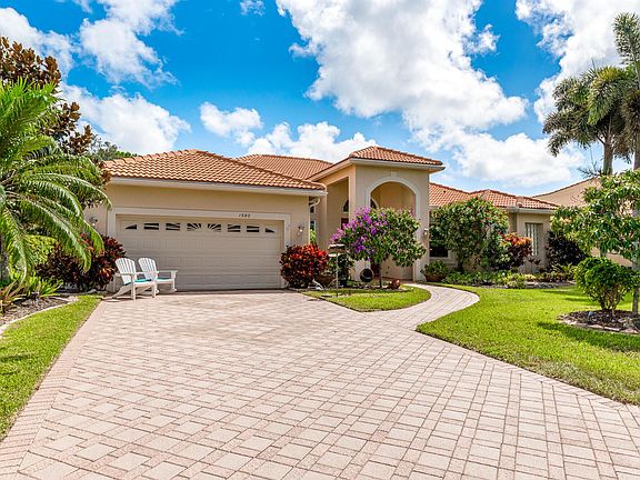 3rd image of 1580 SE Ballantrae Ct