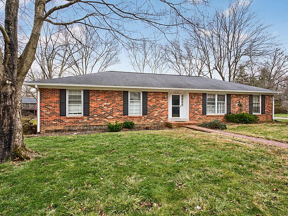 2nd image of 3412 Heritage Pl