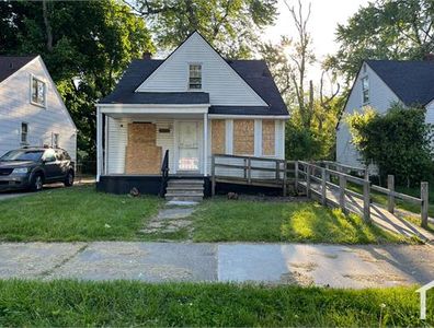 12085 Auburn St, Detroit, MI, 48228