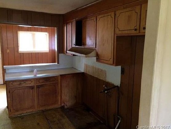 2nd image of 337 Sandy Ave