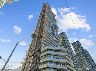 3900 Confederation Pkwy S #5803, Mississauga, ON L5B 0M3