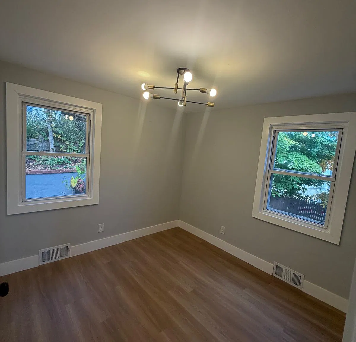 3 bed, $4,000 — Photo 2
