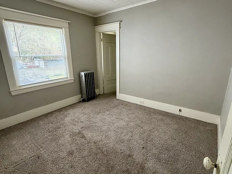 58-60 Sidney St #58 — Photo 12