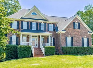 4858 Elmhurst Dr NE, Hickory, NC 28601