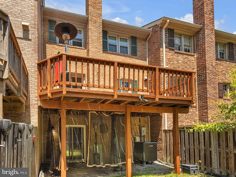 8247 Clifton Farm Ct — Photo 19