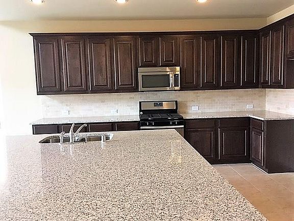 5th image of 5807 Zinnia Dr