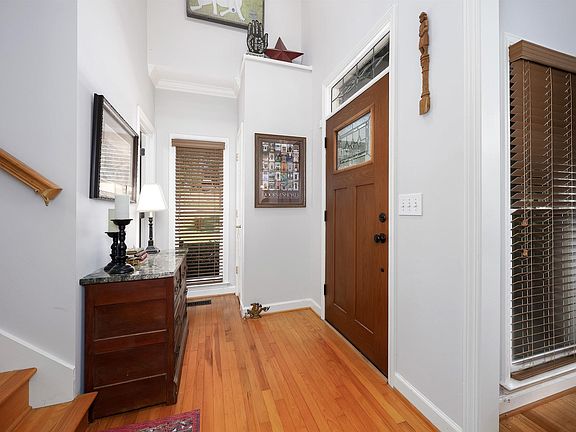 3rd image of 4520 Park Ave