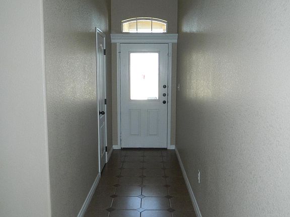 4th image of 208 Rowdy Dr