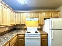 4th image of 388 Creek St #B