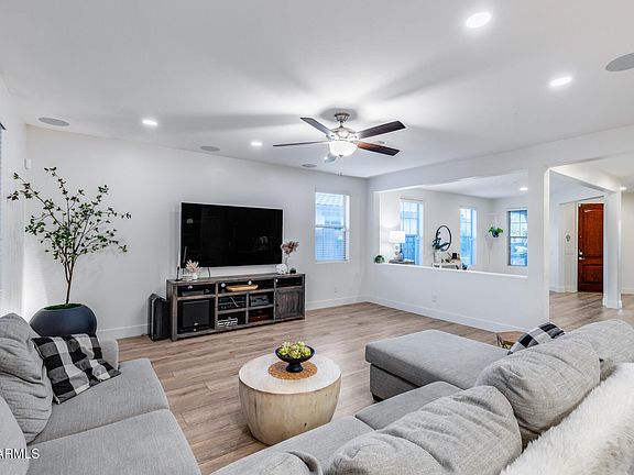 3rd image of 3933 E ALFALFA Drive