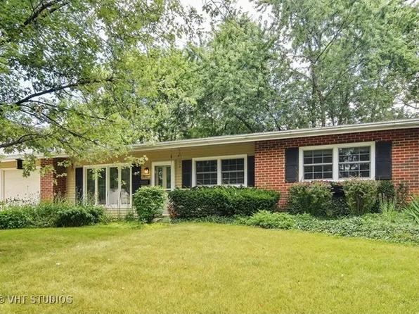 7407 Coventry Ln, Hanover Park, IL 60133