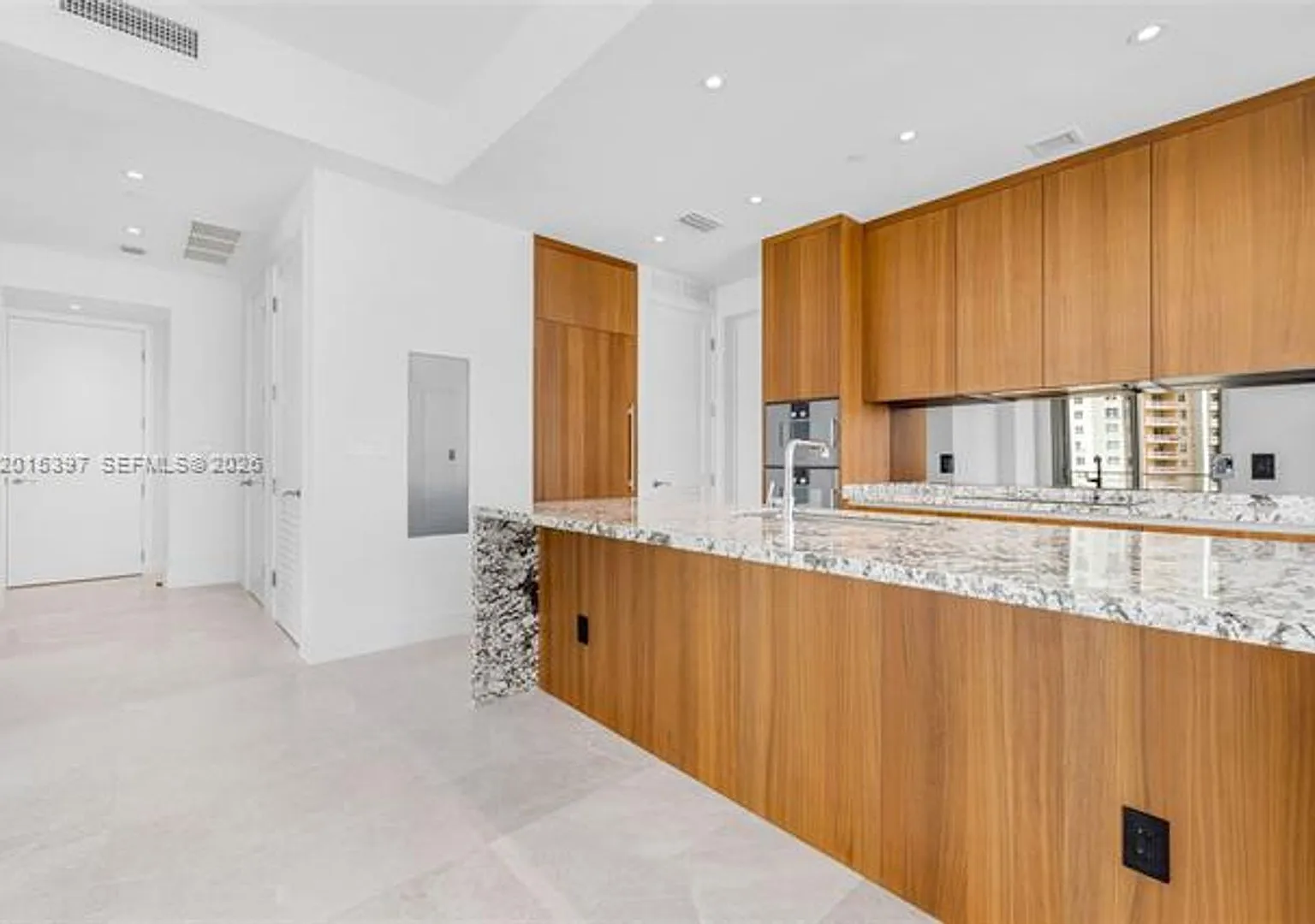 175 SE 25 Road cu-1203, Miami, FL 33129 — Photo 1