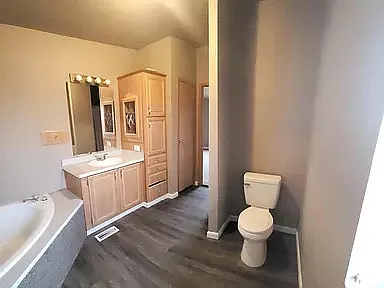 4501 W Williams Rd — Photo 8