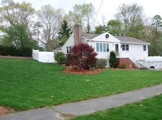 6 Martin Cir, Peabody, MA 01960