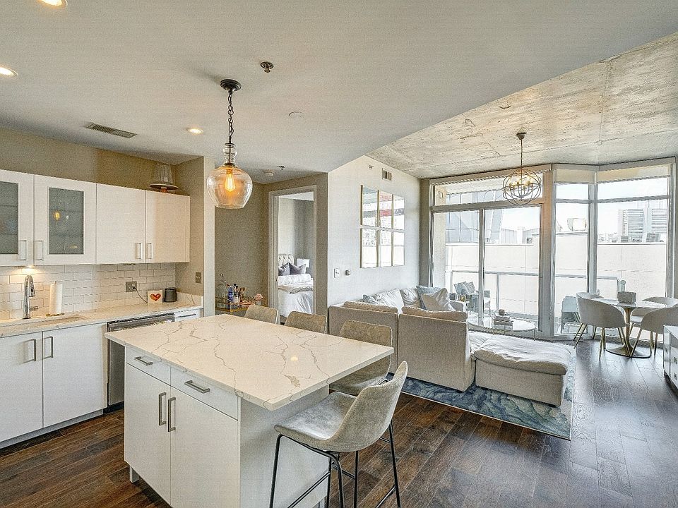 1st image of 600 12th Ave S APT 738