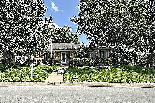 1st image of 2301 Chimney Hill Dr
