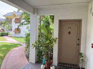 Kingston Square Condo, Miami, FL 33156
