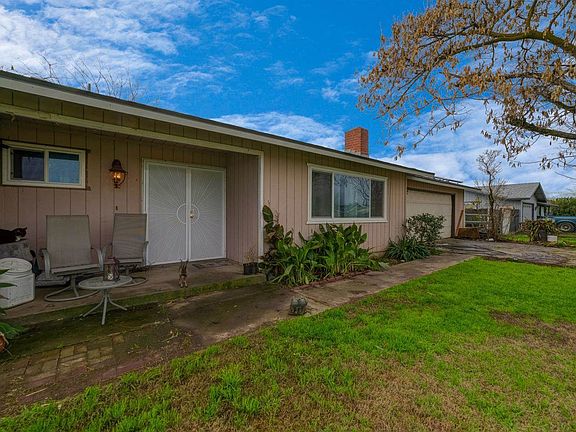 4th image of 25882 Tanforan Dr