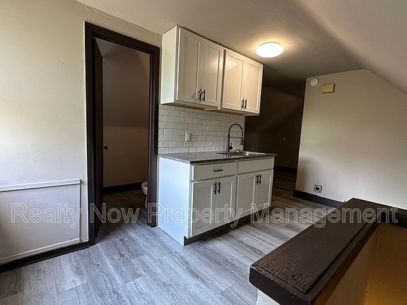 4th image of 3346 Desota Ave #3