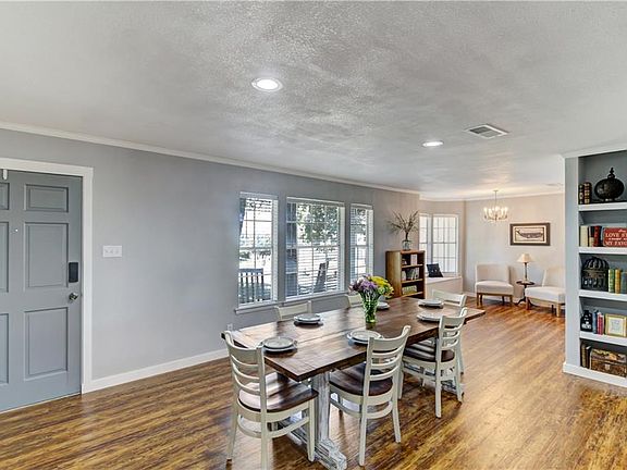 3rd image of 6220 Abbott Ave