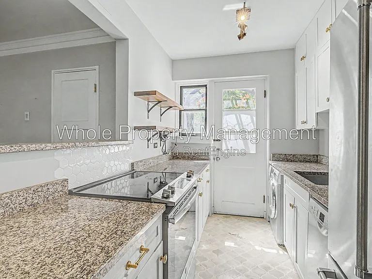 1159 Krameria St — Photo 10