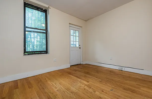 Rented by Nooklyn NYC LLC | media 22