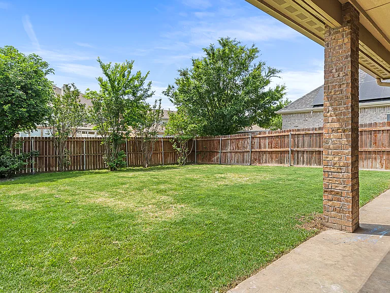 8406 Willowbrook Dr — Photo 24