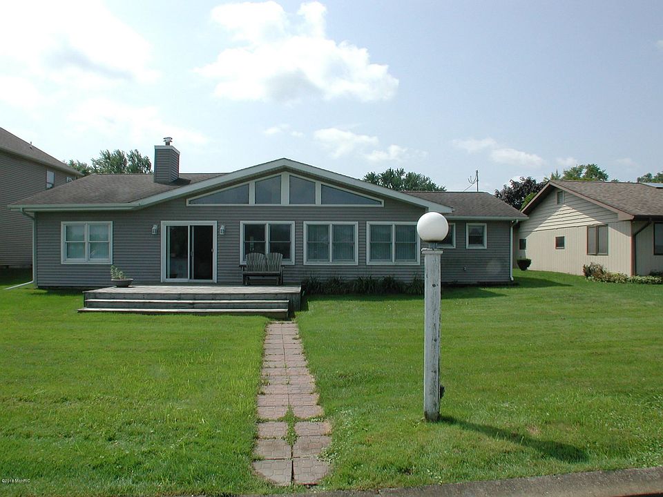 1st image of 14766 Elm Dr