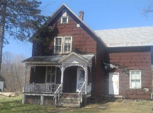 57251 2nd St, Calumet, MI 49913