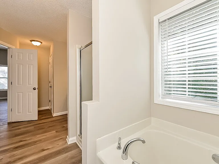 1603 Blossom Dr — Photo 10