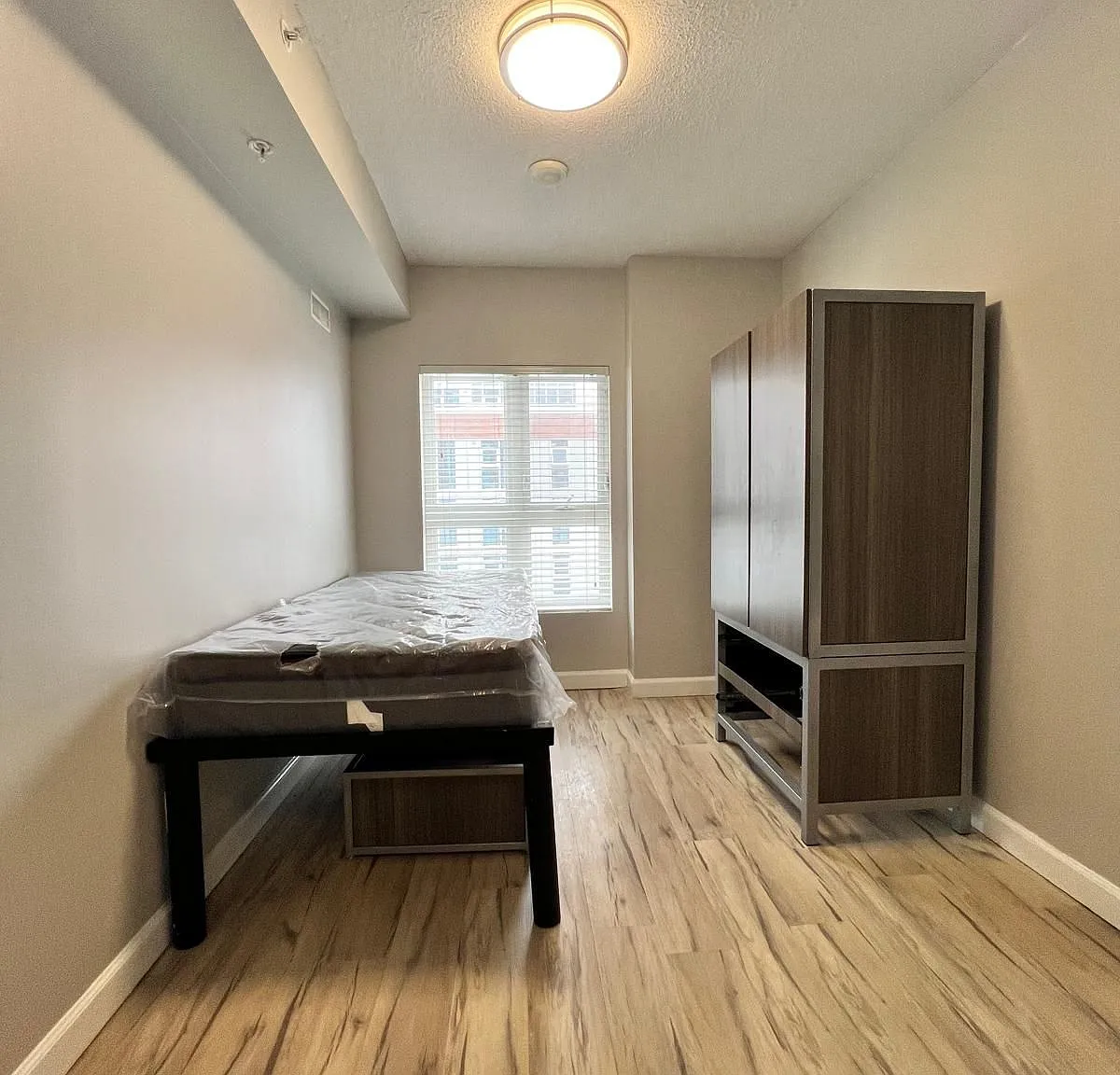 2 bed, $2,100 — Photo 3