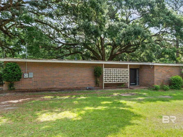 2255 Pratt Dr, Mobile, AL 36605