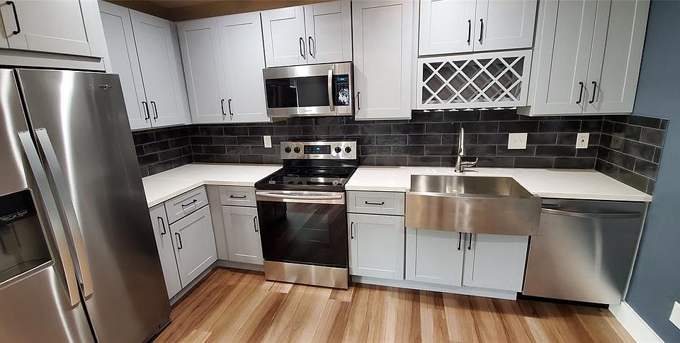 1st image of 1811 Stoney Brook Dr APT 207