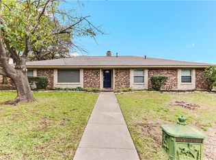 2877 Winterhaven Dr, Hurst, TX 76054