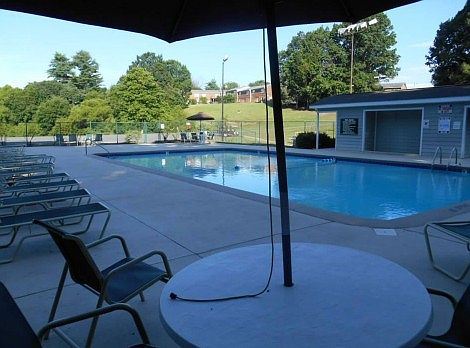 4th image of 114 Willow Trace Cir #0c0b5cd2d