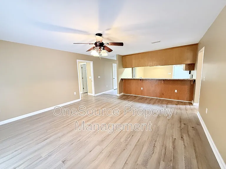111 N Charles Willis Dr — Photo 9