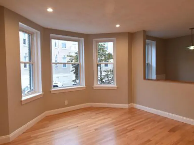 84 Gordon St #206 — Photo 2