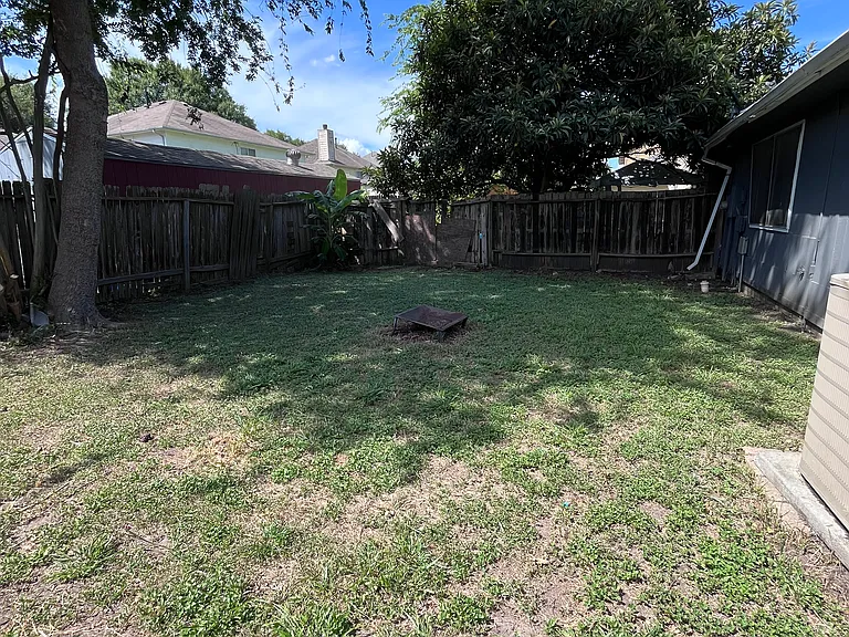 2022 Greencourt Dr — Photo 9