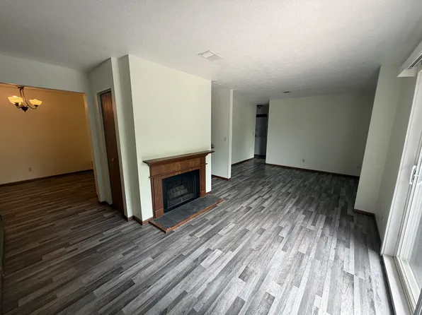 2504 26th Avenue Ct APT 18, Rock Island, IL 61201