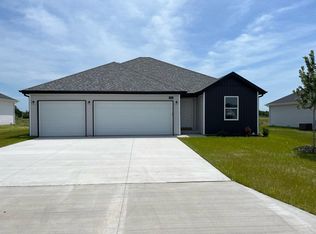 876 Pebble Beach Ct, Rogersville, MO 65742